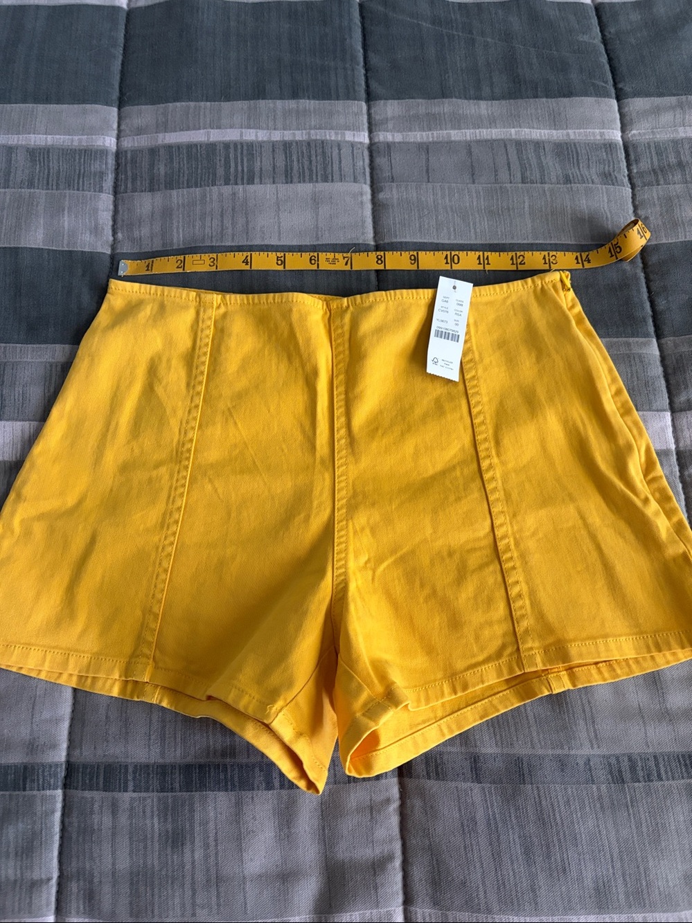 J Crew Chino Tap Shorts in Saffron size 00